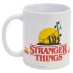 Taza de cerámica en caja de Strangers things 325Ml. - Imagen 2