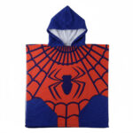 Poncho toalla Spiderman Marvel microfibra 55x77cm. Composición: 100% poliester. 250 gsm.